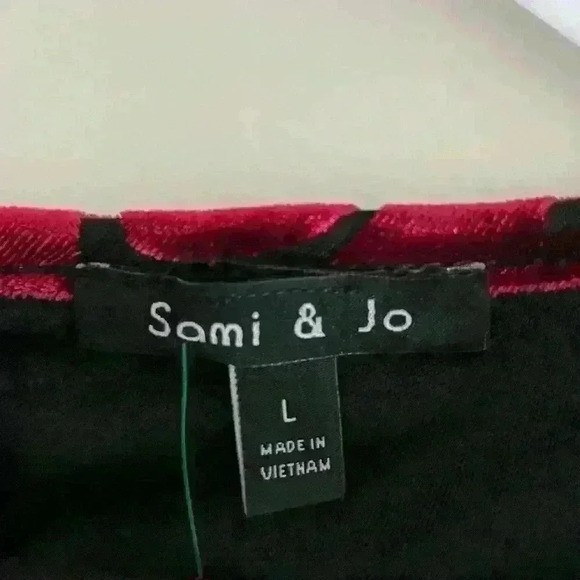 Sami & Jo Crushed Red Velvet Flower Fully Lined Top Large - Picture 5 of 5